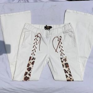 L&B Lucky & Blessed White Denim Flare Jeans Size 10 Cheetah Print Elastic Waist